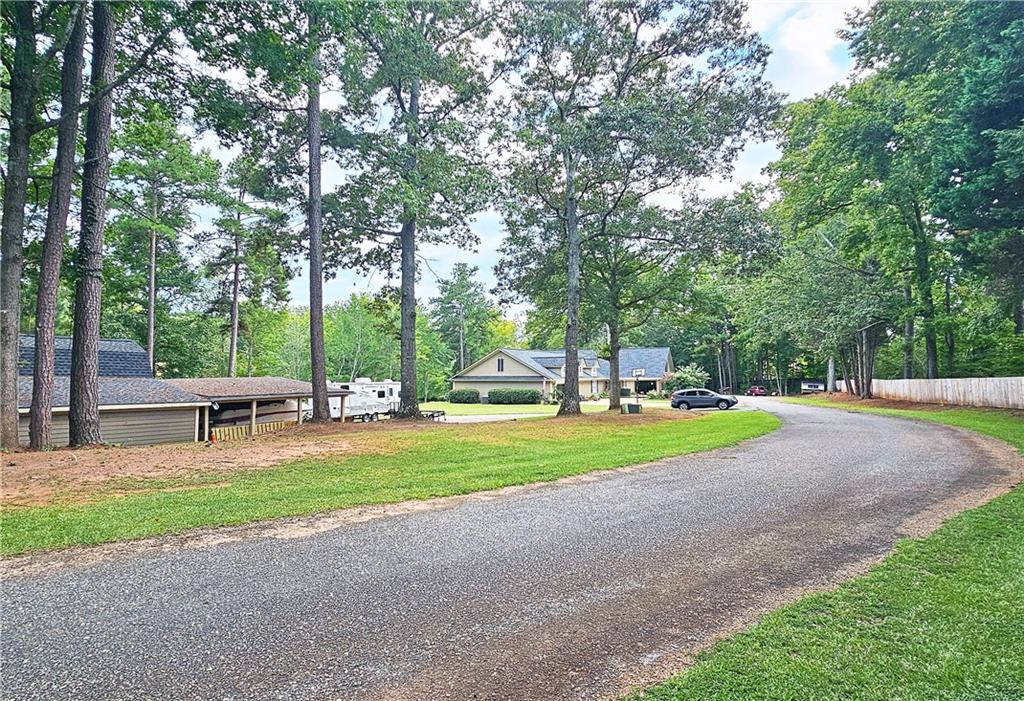 103 N Hidden Lake Drive, Eatonton, Georgia image 3