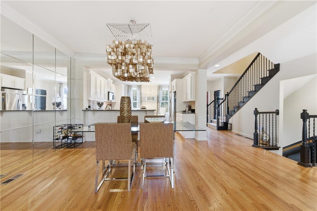 6187 Trumbul Oaks Court