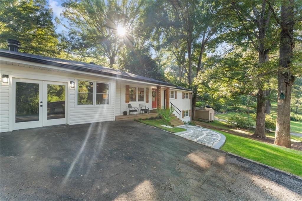 4995 Doby Lane