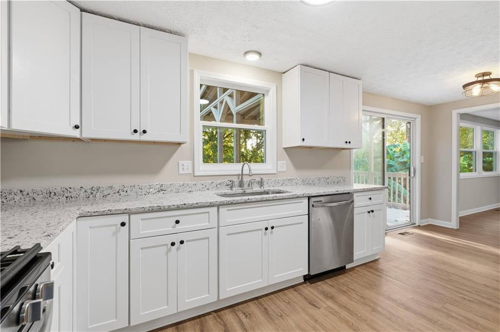 1455 Parkmont Drive, Roswell, GA, 30076 1455 Parkmont Drive