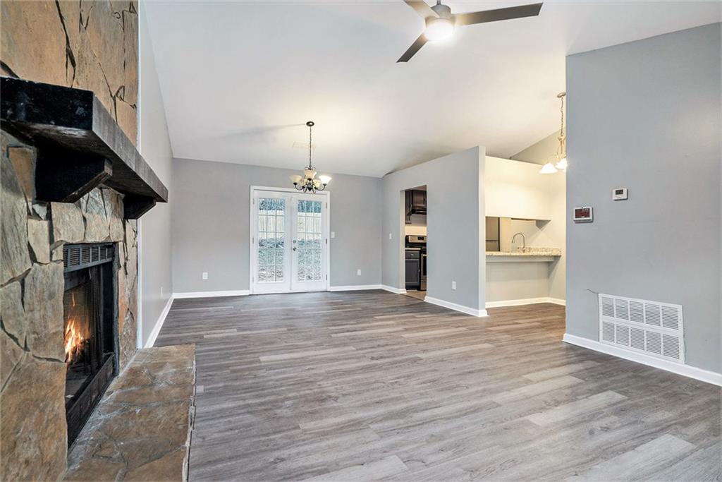 3918 S Creek Court, Stone Mountain, Georgia image 3