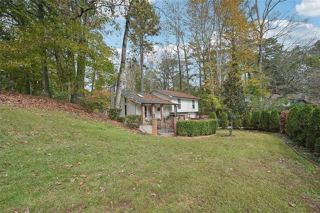 1015 Terramont Drive