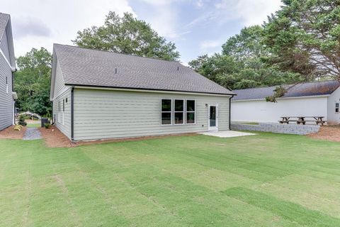 A home in Flowery Branch