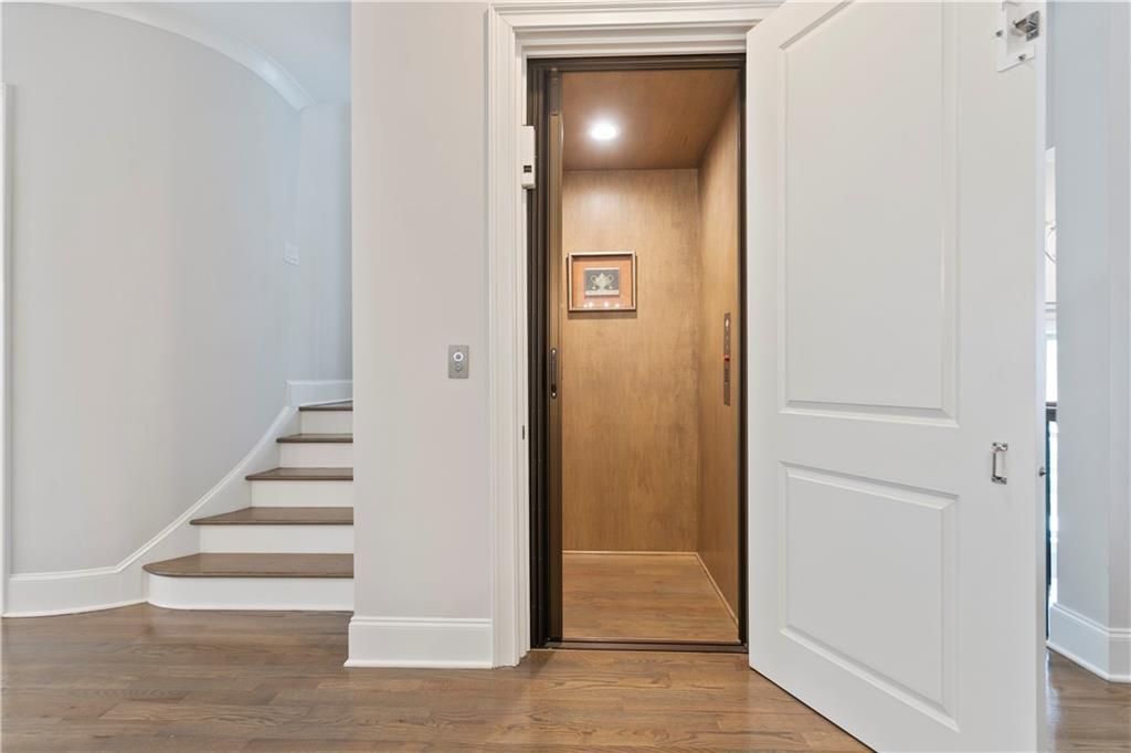 1135 Cordia Avenue NW