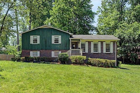 Homes For Sale - 2611 Sandy Court<br/> Marietta, GA 30066