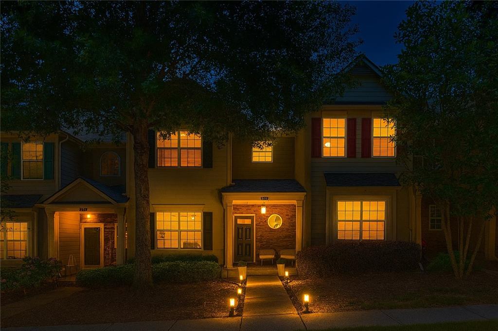 2449 Suwanee Pointe Drive