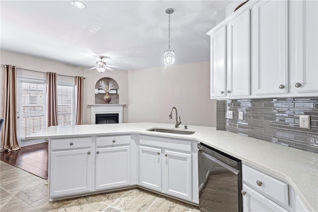 2449 Suwanee Pointe Drive