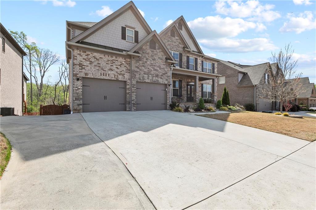 4466 Woodland Bank Boulevard