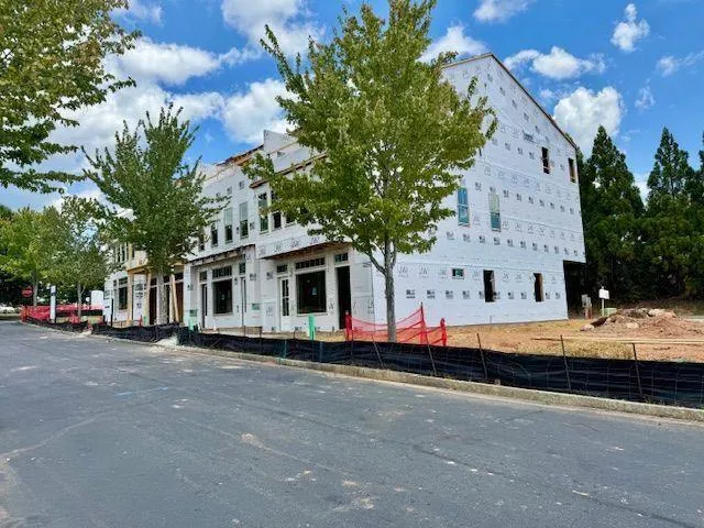 Senoia, Georgia 30276, United States, 3 Bedrooms Bedrooms, ,4 BathroomsBathrooms,Residential,Active,185891