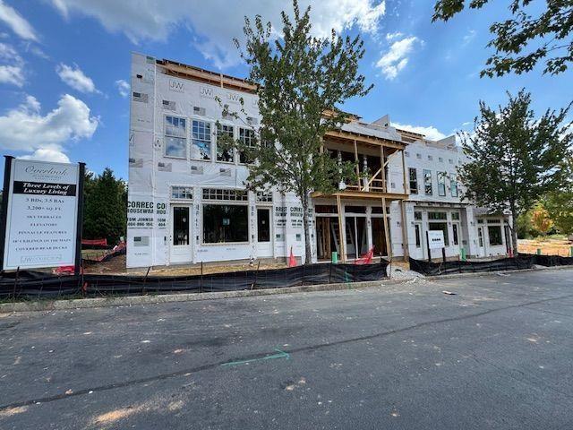 73 Bourbon Street 5