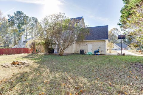 A home in Flowery Branch