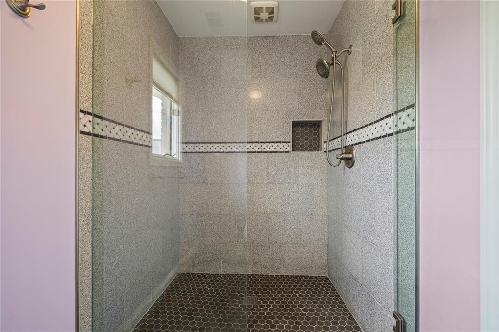 1402 Bromley Drive, Snellville, Georgia image 49