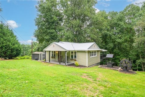 A home in Mccaysville