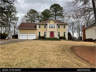 Homes For Sale - 2044 Signal Ridge Chase<br/> Kennesaw, GA 30152