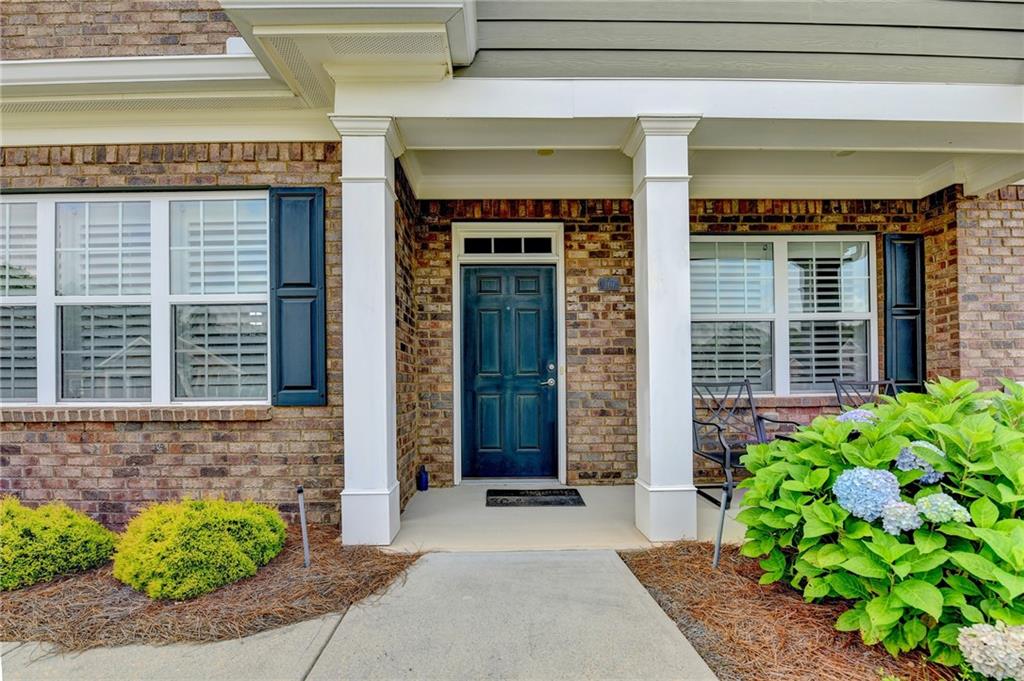 3411 Lindenridge Drive