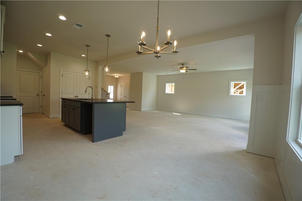 45 Aviation Road SE