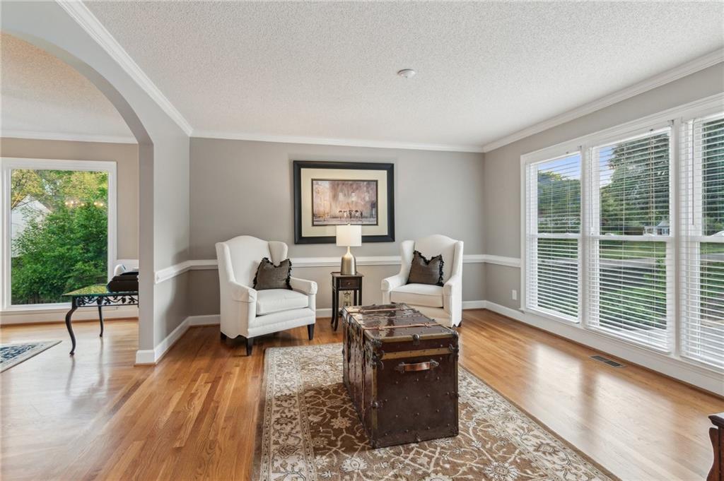 422 Laurian Way, Kennesaw, Georgia image 8