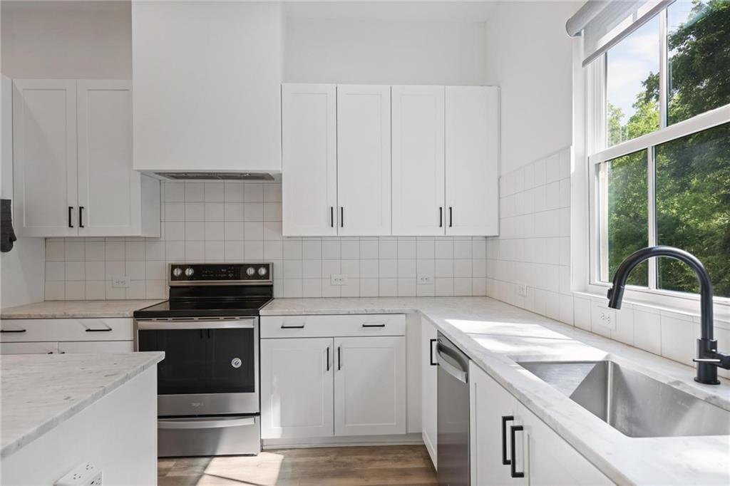 3 Becker Place NW