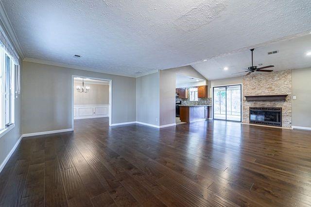 309 Picketts Crossing