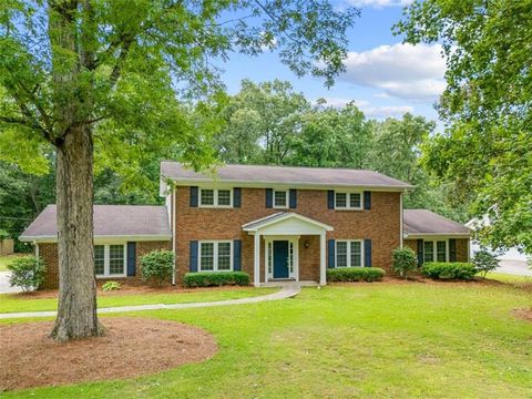 Homes For Sale - 117 Treeside Drive<br/> Rome, GA 30165