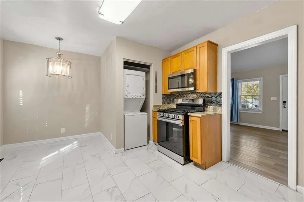 East Point, Georgia 30344, United States, 3 Bedrooms Bedrooms, ,1 BathroomBathrooms,Residential,Active,119004