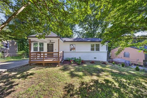 Homes For Sale - 931 Stonewall Drive<br/> Atlanta, GA 30315