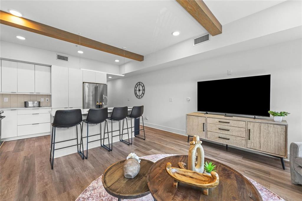 346 Peters Street SW 203