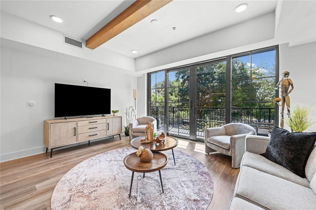 346 Peters Street SW 203