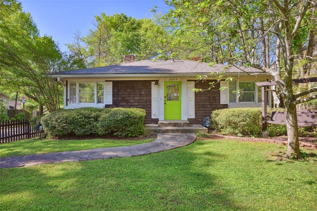 2049 Oakview Road, Atlanta, Georgia image 1