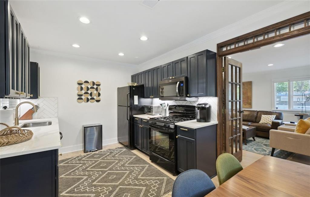 2049 Oakview Road, Atlanta, Georgia image 14