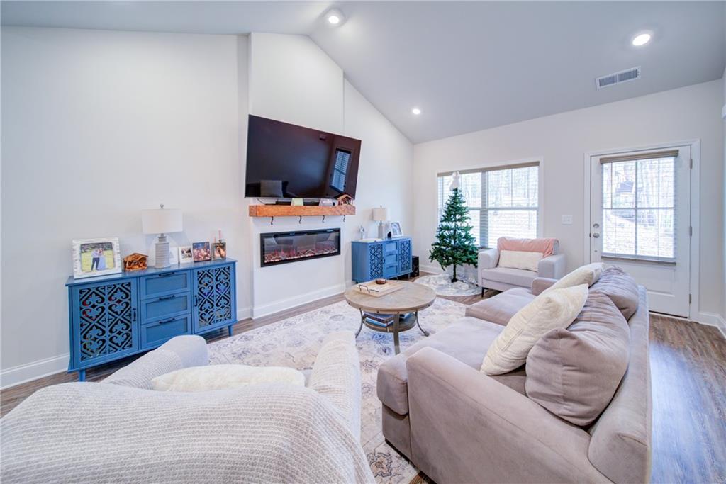 170 White Antelope Street