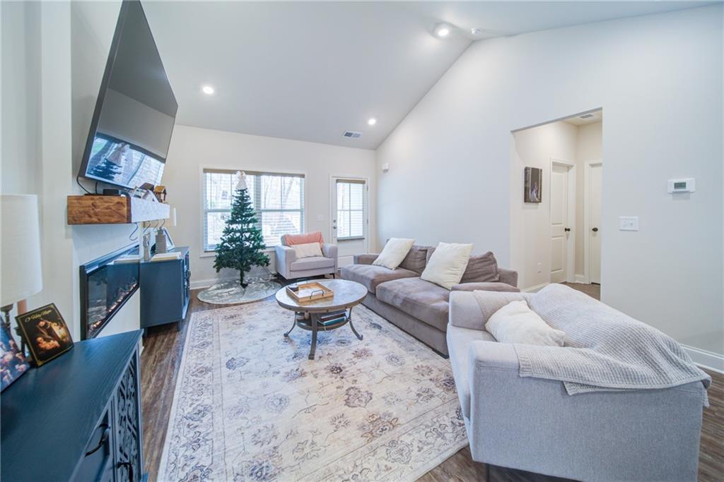 170 White Antelope Street