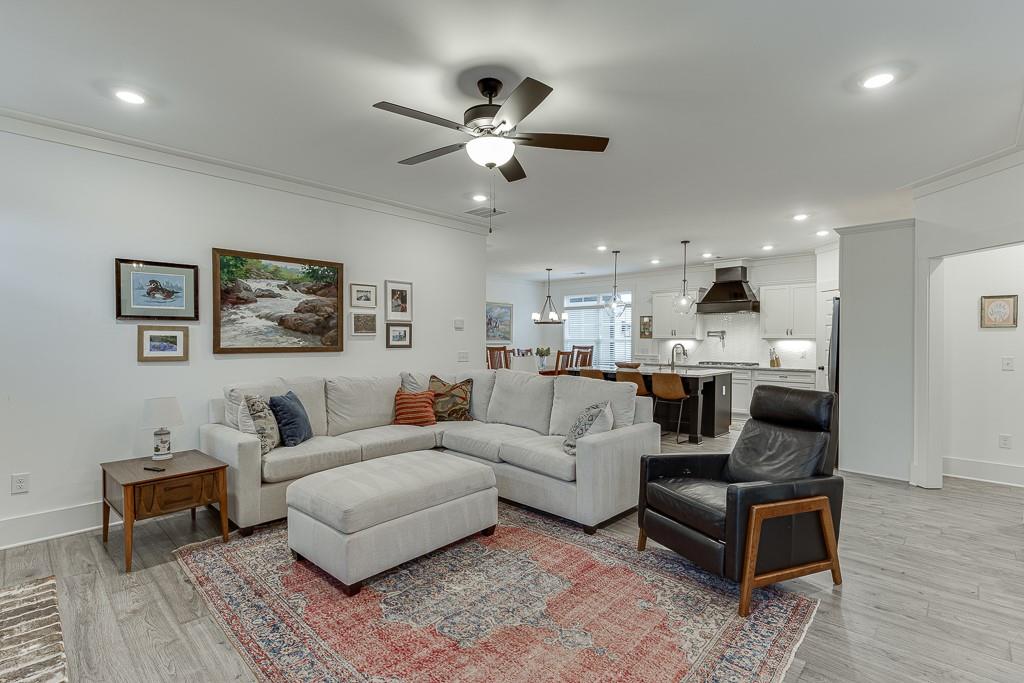 943 Clubside Drive