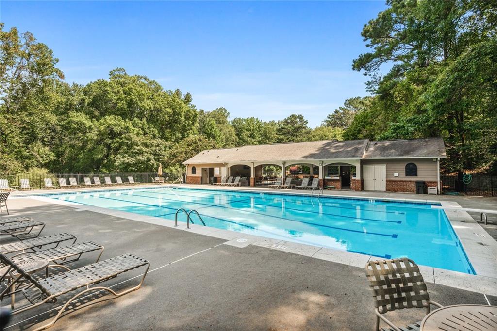 Kingston Square - Residential