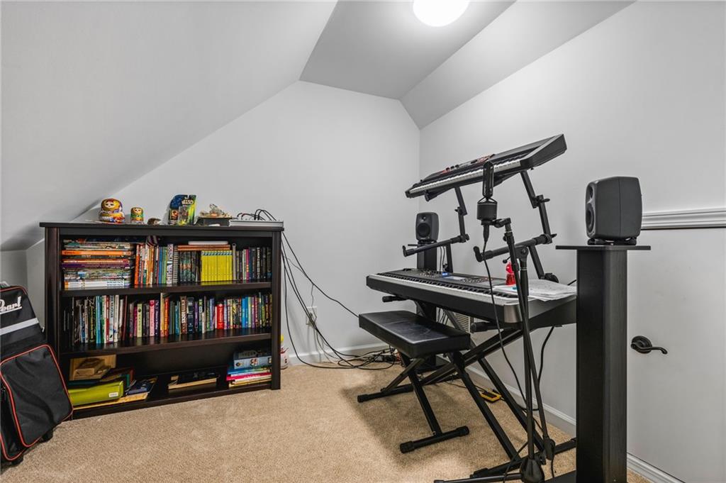 Kingston Square - Residential