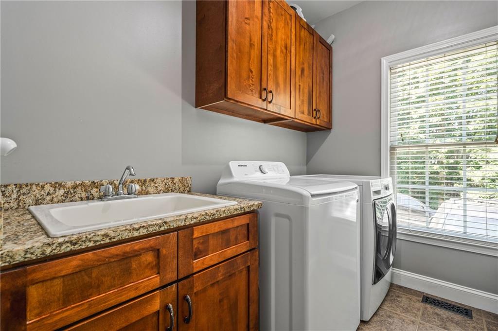 Kingston Square - Residential