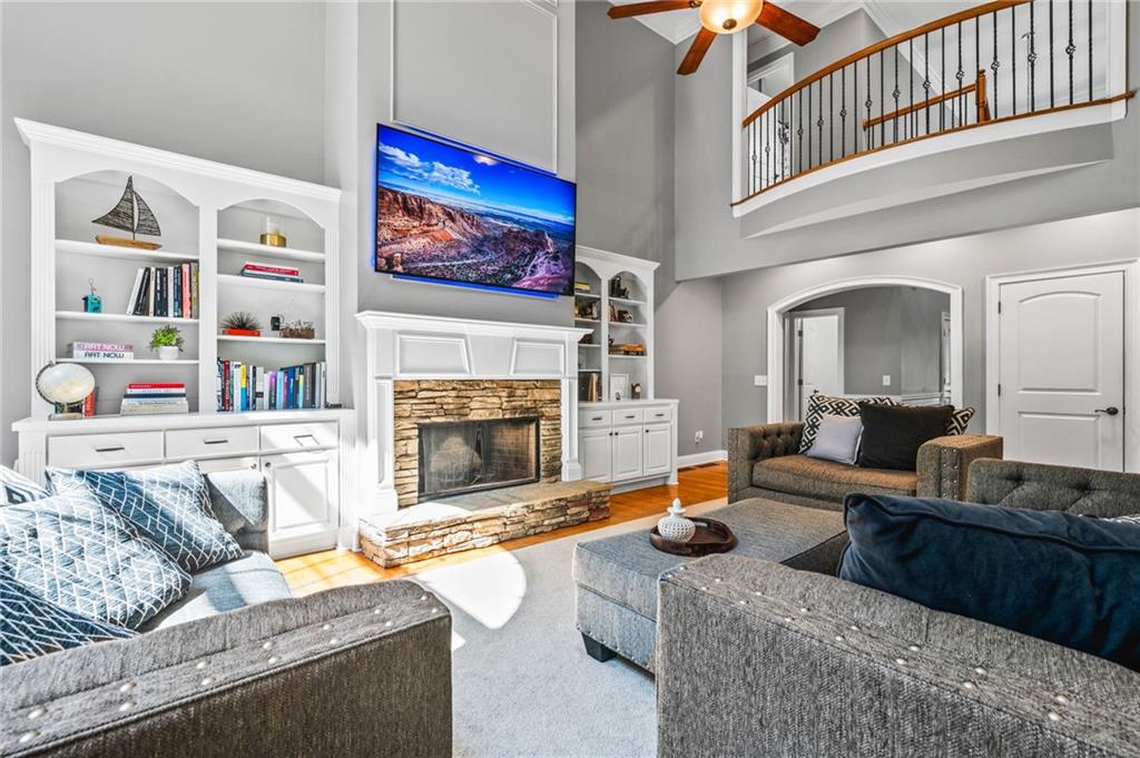 Kingston Square - Residential