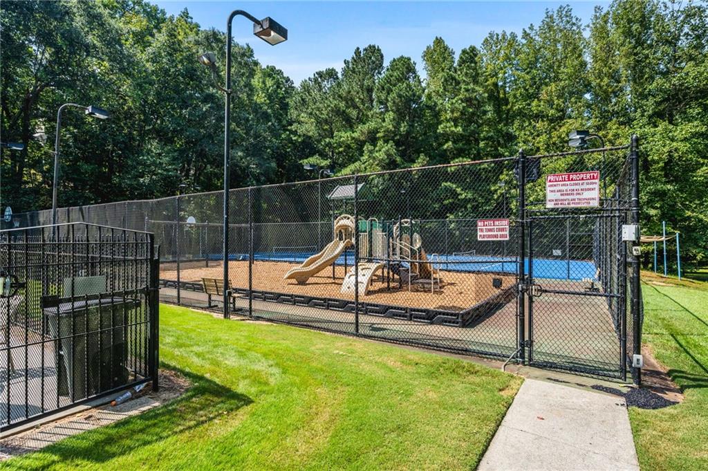 Kingston Square - Residential