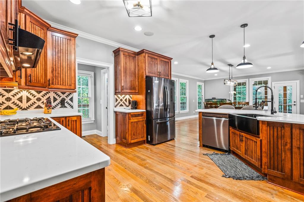 Kingston Square - Residential