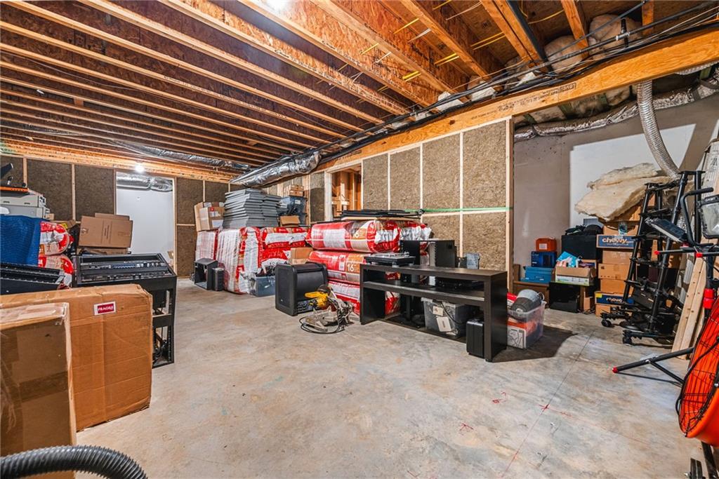 Kingston Square - Residential