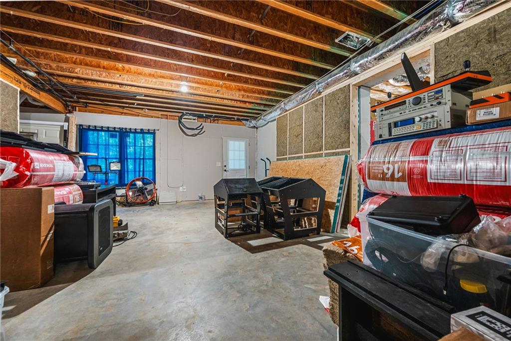 Kingston Square - Residential