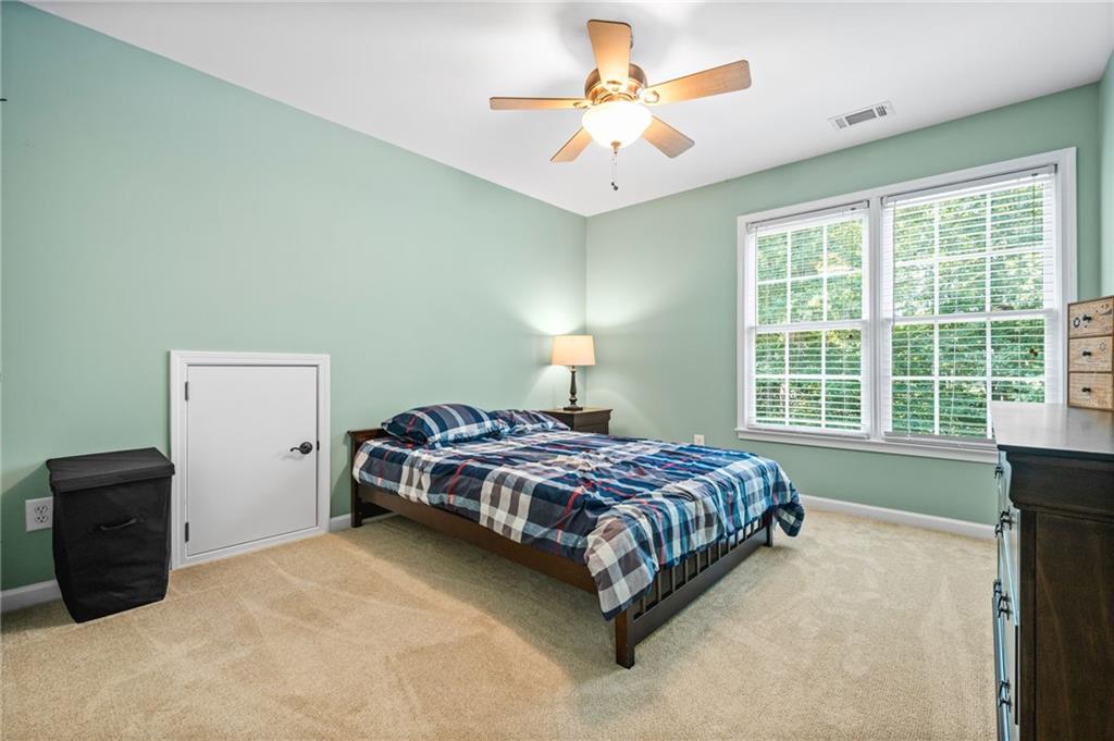 Kingston Square - Residential