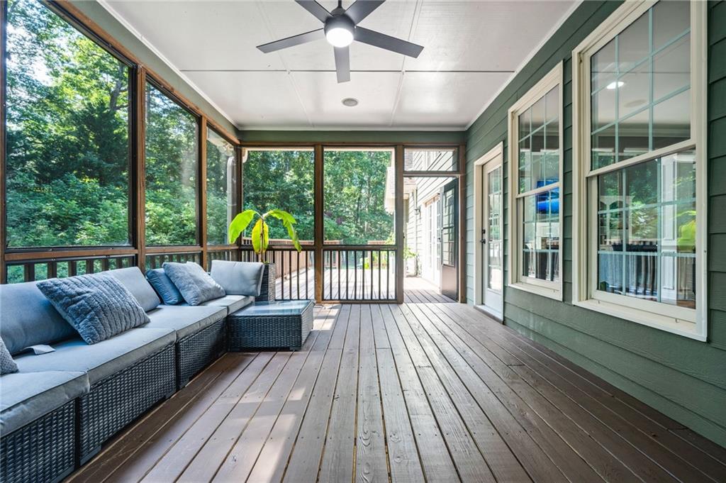 Kingston Square - Residential