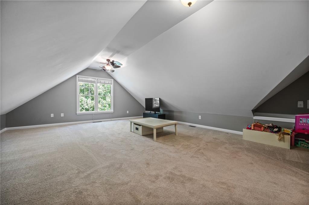 Kingston Square - Residential