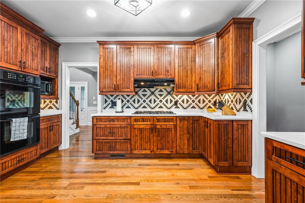 Kingston Square - Residential