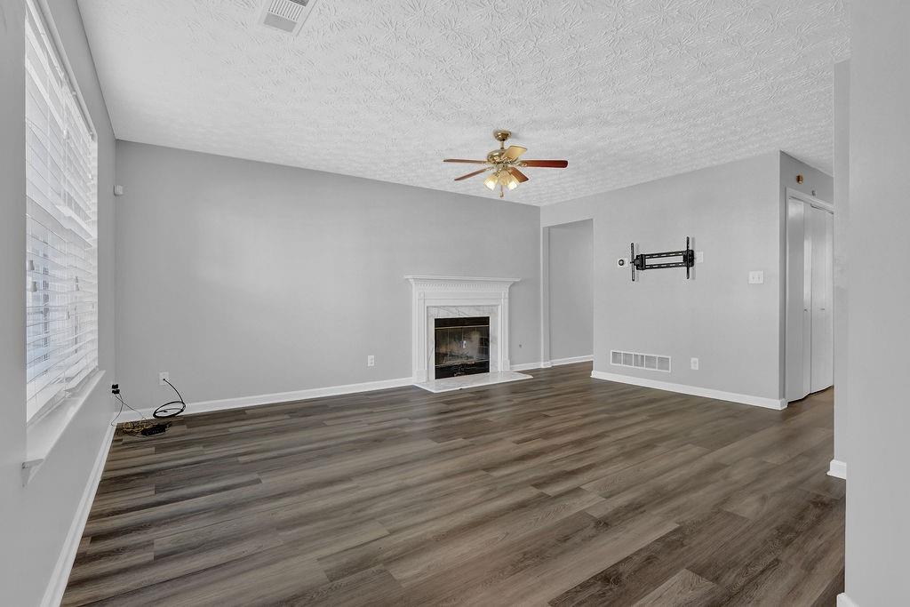 6390 Wedgeview Drive