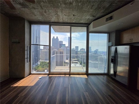 Condo For Rent - 400 W Peachtree Street #2907<br/> Atlanta, GA 30308