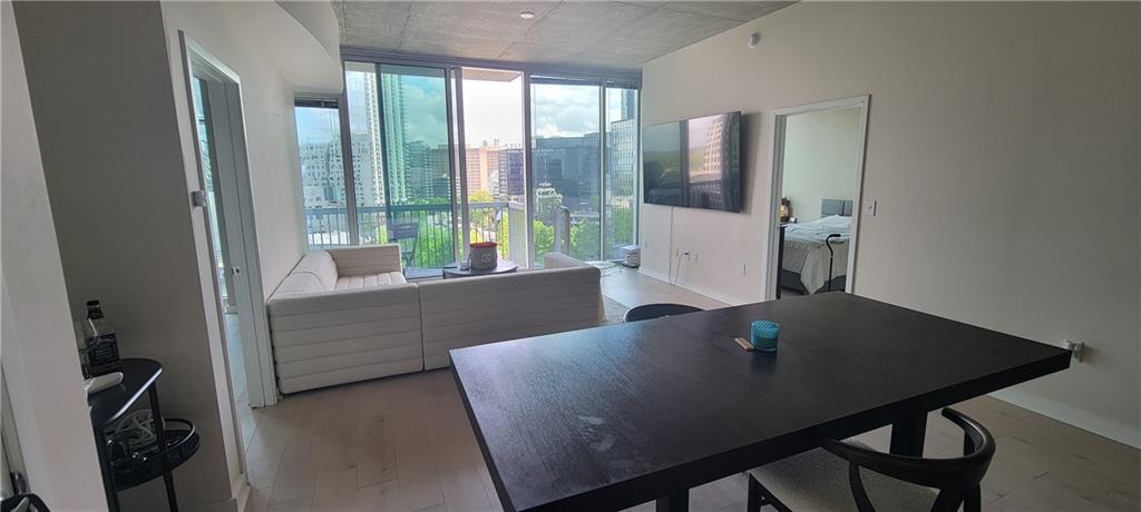 3324 Peachtree Road NE 905
