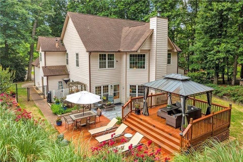 Homes For Sale - 5724 Newberry Point Drive<br/> Flowery Branch, GA 30542