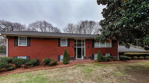 Homes For Sale - 200 Cherry Hill Circle<br/> Gordon County, Calhoun, GA 30701